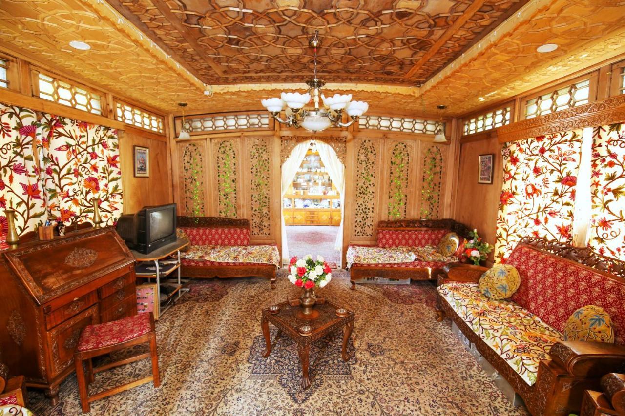 The Shelter Group Of Houseboats & Tour Organiser Srinagar  Exterior photo