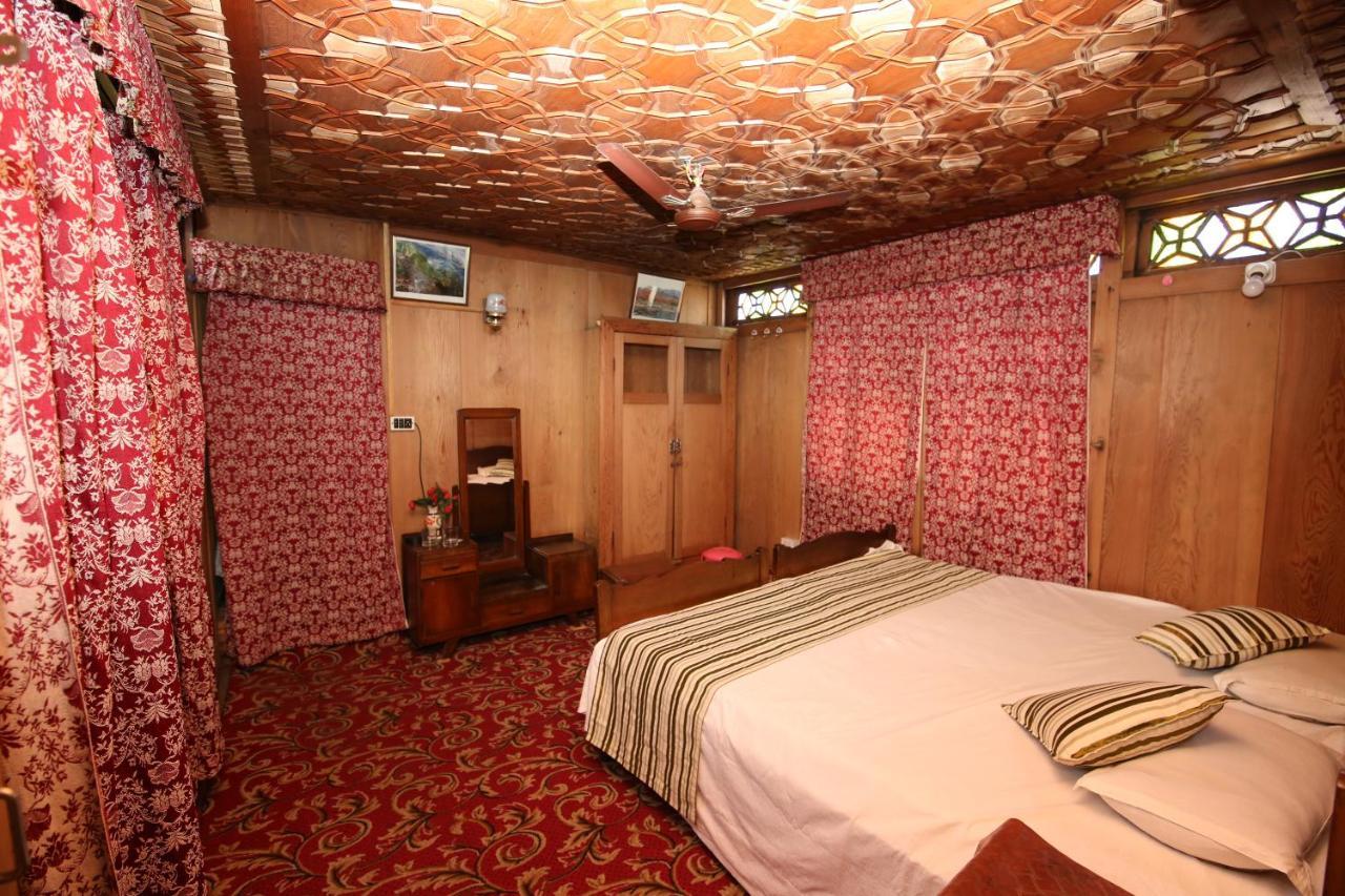 The Shelter Group Of Houseboats & Tour Organiser Srinagar  Exterior photo