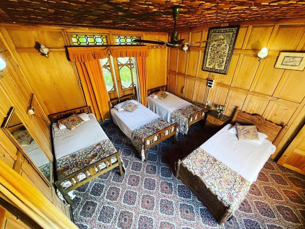 The Shelter Group Of Houseboats & Tour Organiser Srinagar  Exterior photo