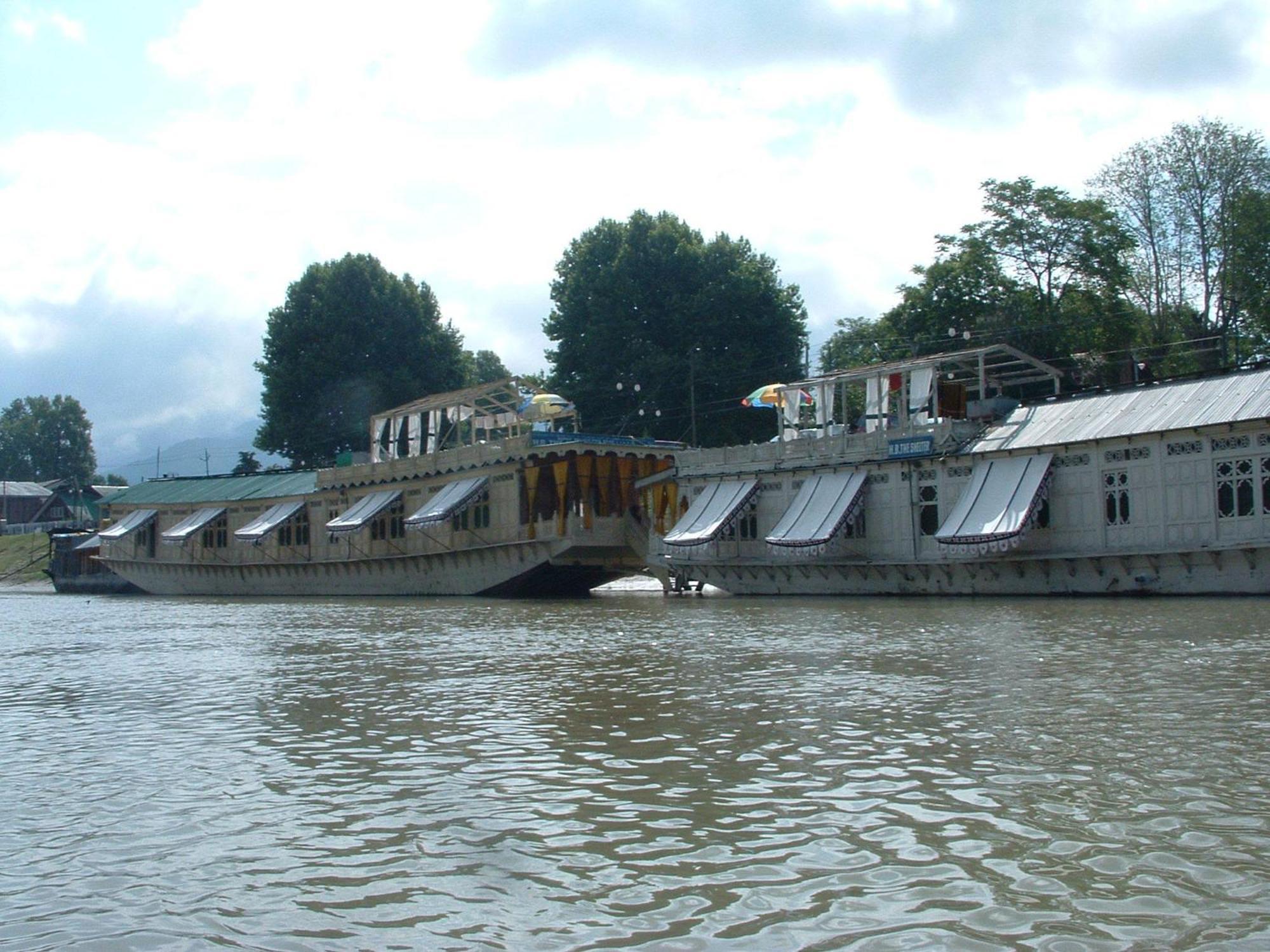 The Shelter Group Of Houseboats & Tour Organiser Srinagar  Exterior photo