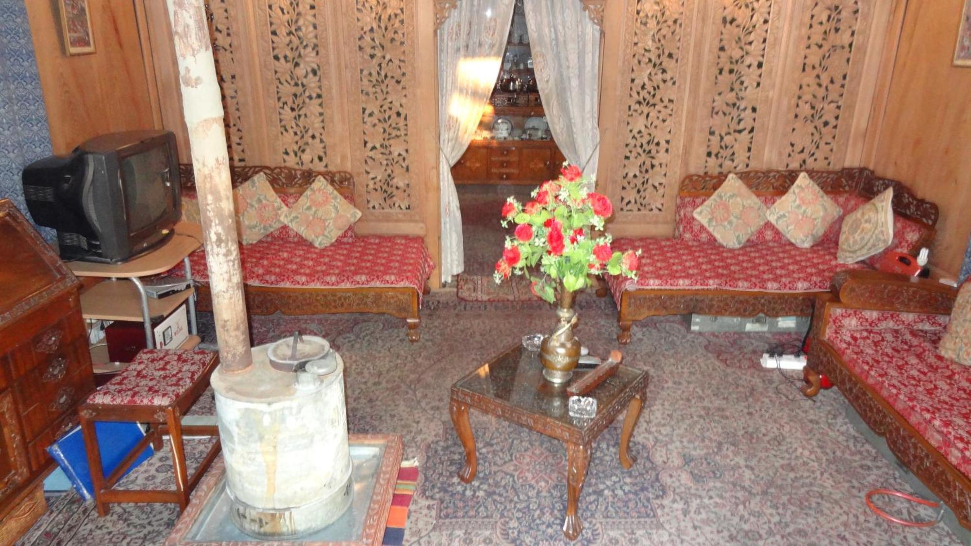 The Shelter Group Of Houseboats & Tour Organiser Srinagar  Room photo